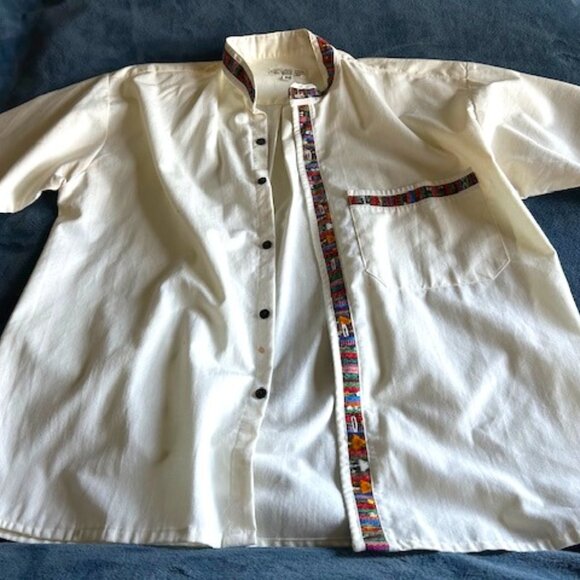 Guatemalan Casual Shirt - Picture 1 of 3